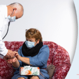 كشف طبي منزلي